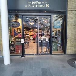 Und der Shop darf nicht fehlen