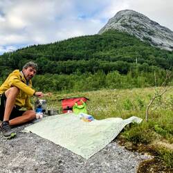 Nachtessen unterwegs bei Sonnenschein