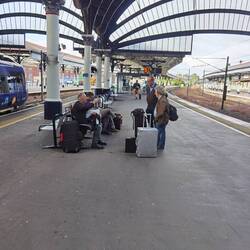 Abfahrt am Tag zuvor am Bahnhof von York