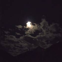 Andächtige Gesänge am Hochzeitsvorabend