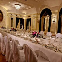 Gedeckter Tisch im Bellevue Palace