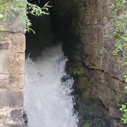 Der Fluss Clyde. Hier betreibt er die Mühle