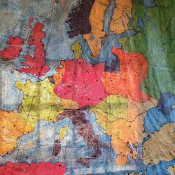 Europaparlament aus dem 19. Jhdt. Hängt im Klassenzimmer