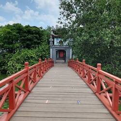 Brücke zum Tempel