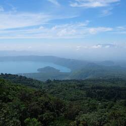 Blick vom Santa Ana auf den Lago de Coatepeque