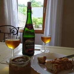 Cider und ein Baguette mit Pâte !
