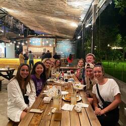 Das si d Lüt vo Sam's Homestay gsi🥰