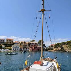 Assos
