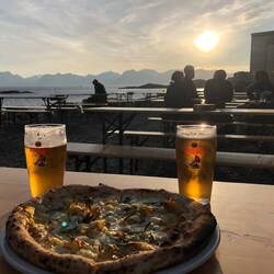 Bier & Pizza in der 'Trevarefabrikken'