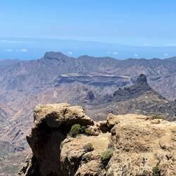 A tu chyba wlasciwy krater - na pewno bardziej centralnie położony