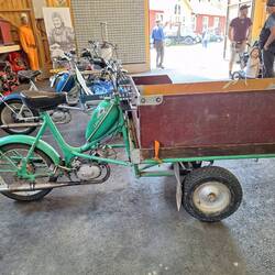 Lieber mit unserem Seitenwagen...