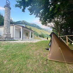 Es wird wohl noch regnen. Deswegen beide zelte.