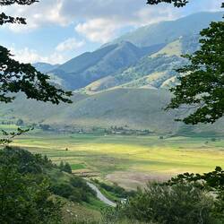 Das tal in welchem ich bin und die berge die ich morgen rauf muss