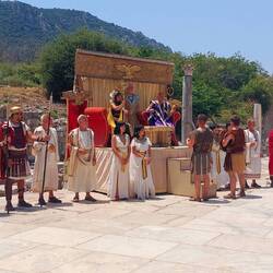 Aufführung für die Touristen