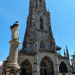 100 m hoher Turm