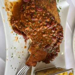 Schnitzel mit Whisky-Speck-Bohnen Sauce