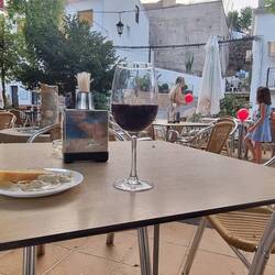 Schlummertrunk mit Einheimischen und einem Kindergeburtstag zusammen 🎂✨️