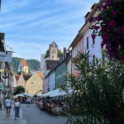 Altstadt Füssen mit Blick auf das Schloss und Kloster