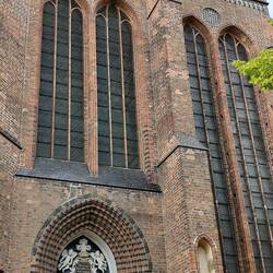 Eingang zur Nikolaykirche