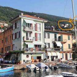 Da oben wo der Pfeil ist !