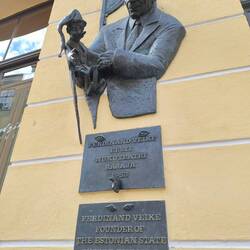 Gründer des Puppentheaters