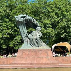 One of the most iconic Chopin statues