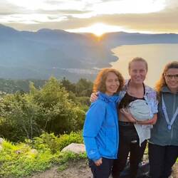 Das si d Froue d'Dymphy & Lucy vo Sam's Homestay😄