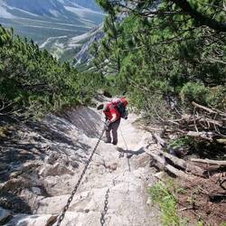Immer wieder leichte Kletterpassagen