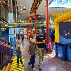 Vergnügungspark in der Mall!