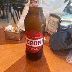 Hatte mir ein bier gekauft und die flasche beim absetzen des Rucksacks zerbrochen 🙄 darauf nen bier