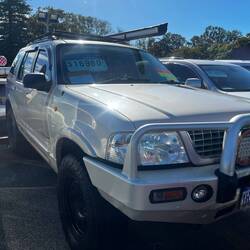 Ford Explorer 4.7 L V8