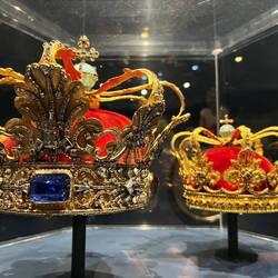 Royal crown with giant sapphires