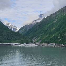 Valdez Glacier Lake