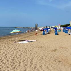 Der Strand vom Camping Villa al Mare