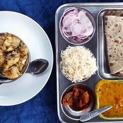 Abendessen: Thali und Jeera Aloo