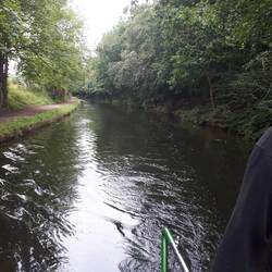 We were suprised how rural the canal felt only a short distance out of Leeds