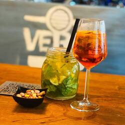 Nach dem Gewitter überbrücken wir die Zeit bis zum Abendessen