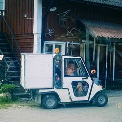 Wurde vom Platzwart zum Stellplatz gefahren.