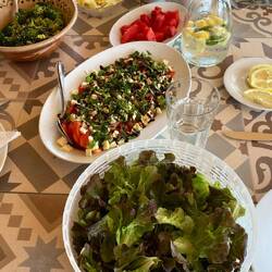 Mit einem leckeren Essen wurden wir herzlich von Ursina, Regula und Lena (Ferienvertretung) begrüsst