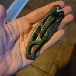 Wanted to open my rugs & John's knife we travel w/ was in my small pack (from desert trip).