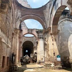 Ruinen in der Kathedrale San José ⛪️