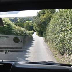 Wenn die strasse so breit wie der camper ist schleifen büsche und nerven