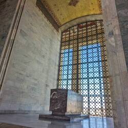 In dem Bottch liegt Atatürk...