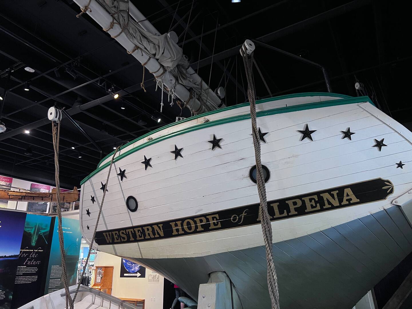 Fullsize Schooner Display