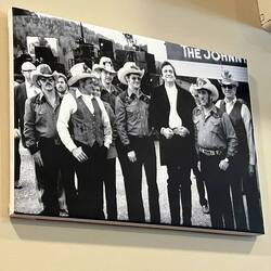 Lunch in a diner where Johnny Cash had been once