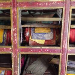 Bibliothek im Felsenkloster