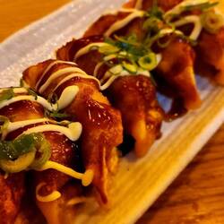 Fancy gyōzas. First time for us 😜