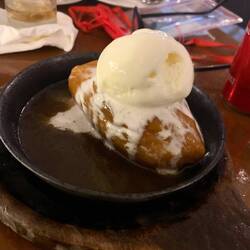 Flammed Mango with ice cream