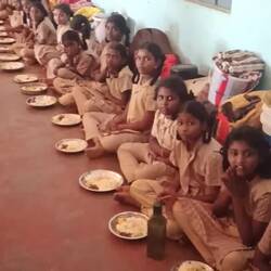 Mittagessen mit Gebet