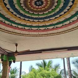 Blick aus dem Schulfarm-Tempel